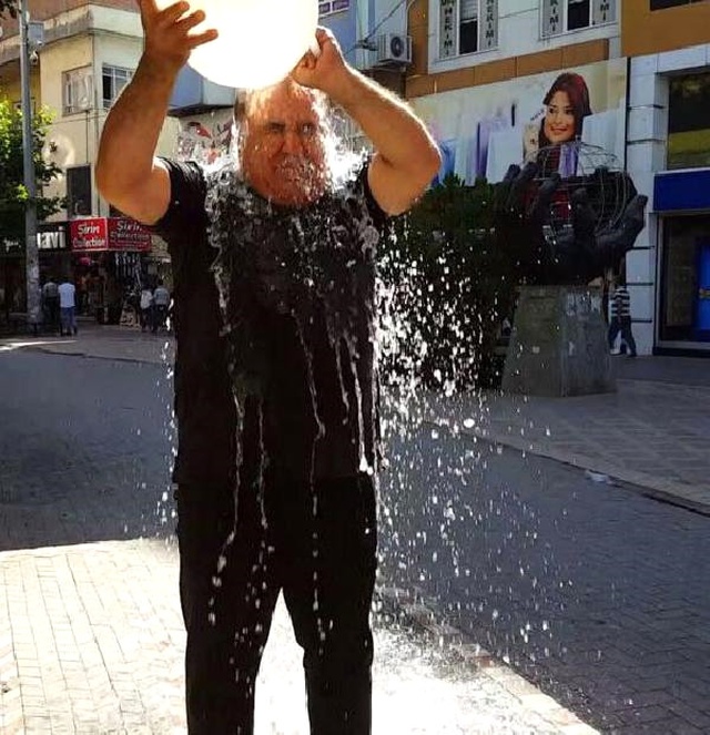 Aşırı Sıcaklardan Bunalan Batmanlılar İlginç Yöntemlere Başvuruyor