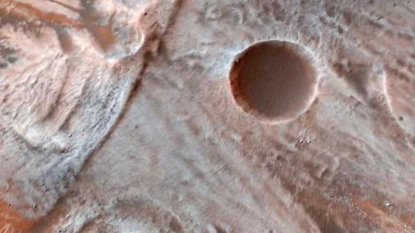 NASA, Mars'a Ait Yeni ve Çarpıcı Fotoğraflar Yayınladı