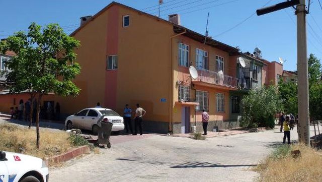 Cani Oğul 88 Yaşındaki Annesini, Elleriyle Boğarak Öldürdü!
