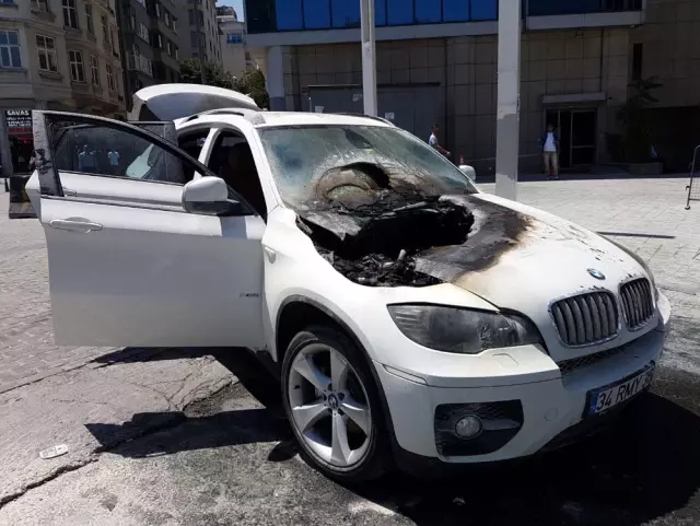 Taksim'de Panik Anları! Lüks Cip Alev Alev Yandı