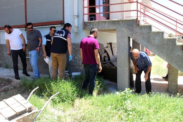9 Yaşındaki Çocuk, Yerde Bulduğu Silahla Oynarken 4 Yaşındaki Kuzenini Vurdu