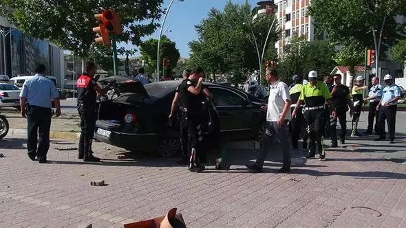 Elazığ'da Husumetli İki Grup Trafikte Birbirine Girdi: 7 Kişi Yaralandı