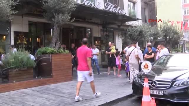 Fatih'te Korkutan Otel Yangını! Müşteriler Uykuda Yakalandı