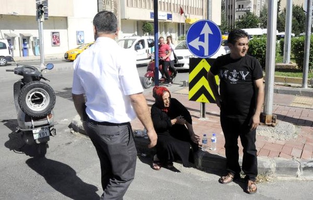 Kazada Yaralanan Eşini Taksiyle Eve Göndermek İstedi