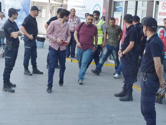 Pompalı Tüfekle Dehşet Saçıp 5 Kişiyi Yaraladı,