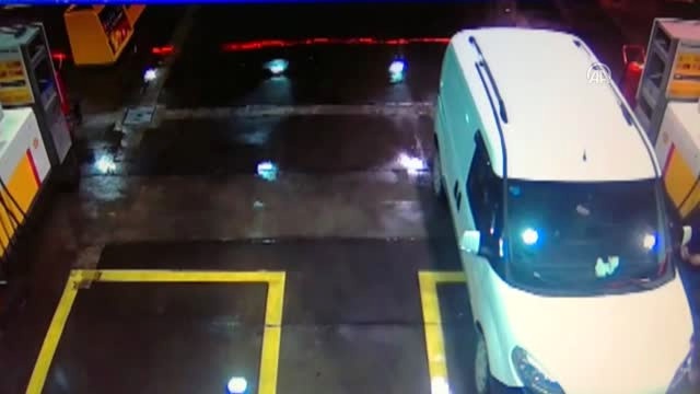 Çaldığı Arabanın Benzini Biten Hırsız Mahalleliden Yardım İstedi