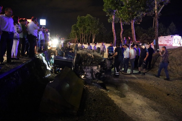 Bursa'da Yoldan Çıkan Araç Tramvay Yoluna Düştü: 2 Ölü, 2 Yaralı