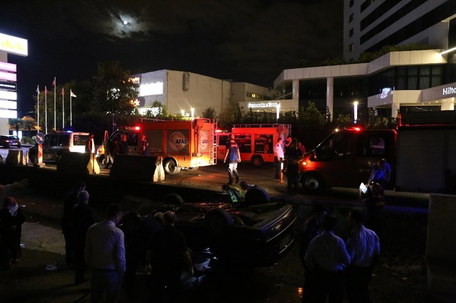 Bursa'da Yoldan Çıkan Araç Tramvay Yoluna Düştü: 2 Ölü, 2 Yaralı