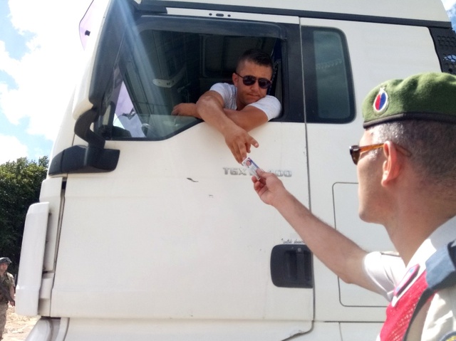 Hafriyat Kamyonu Sürücüsü Uygulama Noktasından Kaçtı, Hareketli Anlar Yaşandı