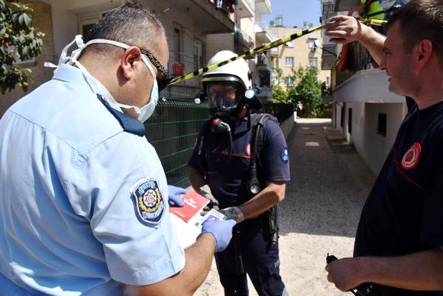 Polis, Emekli Öğretmenin Vefatını Kızına 'Alo Babanız Vefat Etti' Diye Haber Verdi