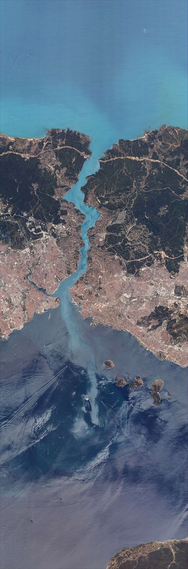 İlk Yer Gözlem Uydusu RASAT İstanbul'u Görüntüledi! 3 Köprü Aynı Karede