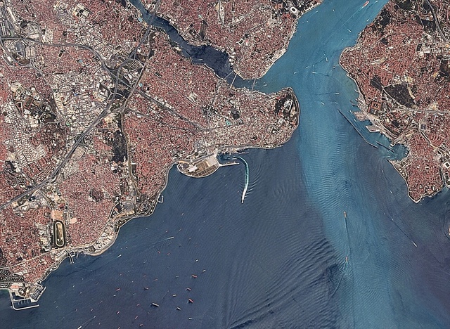 İlk Yer Gözlem Uydusu RASAT İstanbul'u Görüntüledi! 3 Köprü Aynı Karede