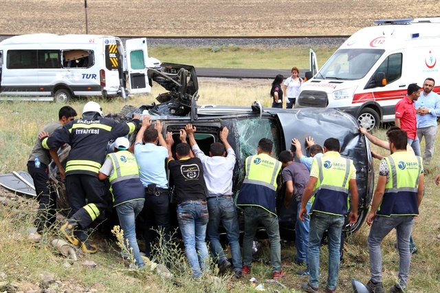 Erzurum'daki Trafik Kazasında Yaralı Kadın, Olmayan Bebeğini Aradı