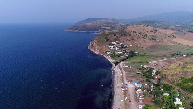 Bursa Sahillerinde İnsanlar Yerine Tavuk Pislikleri Yüzüyor