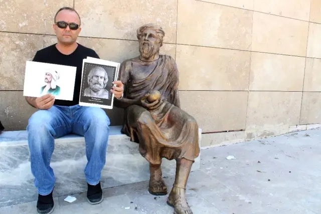 Kafası Yunus Emre'ye Benzetilen Antik Yunan Heykeli Tartışma Konusu Oldu