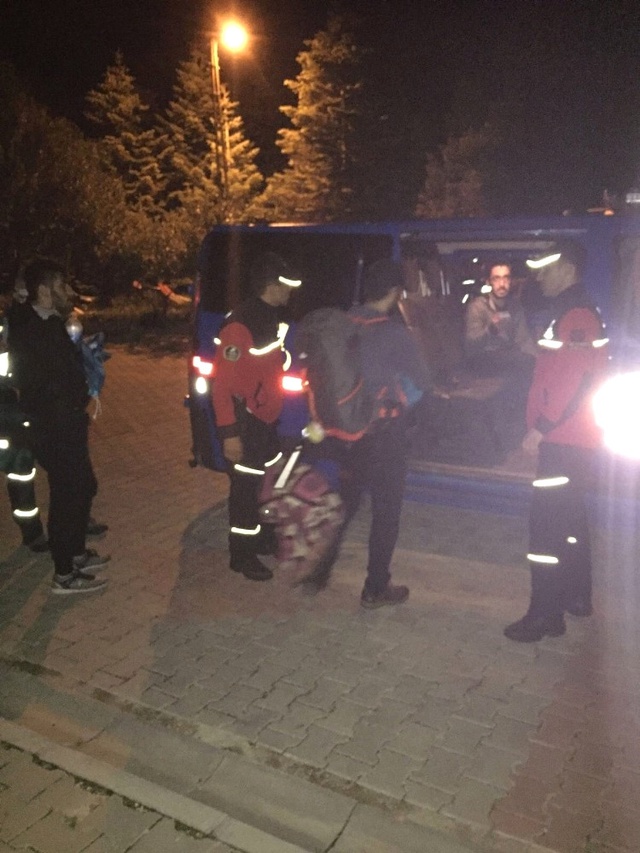 3 Arkadaş Sis Bastırınca Uludağ'da Kayboldu