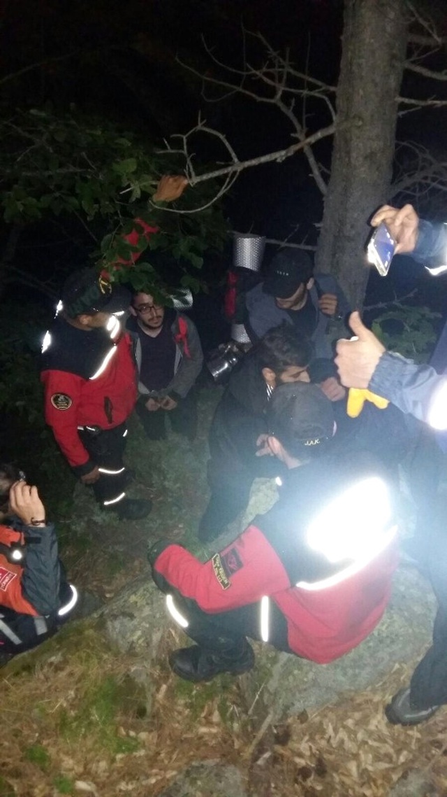 3 Arkadaş Sis Bastırınca Uludağ'da Kayboldu