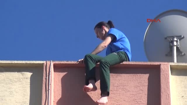 Eşi Telefonda Engelleyince Bunalıma Giren Kadın İntihar Etmek İstedi