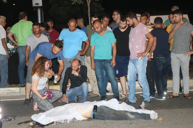 Kazada Ölen Babasının Elini Öpüp Helallik Istedi