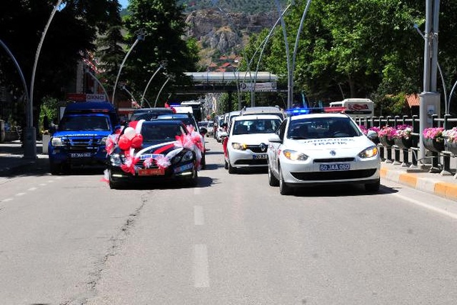Valinin Makam Otomobili, Şehit Oğlunun <a class='keyword-sd' href='/sunnet/' title='Sünnet'>Sünnet</a> Aracı Oldu