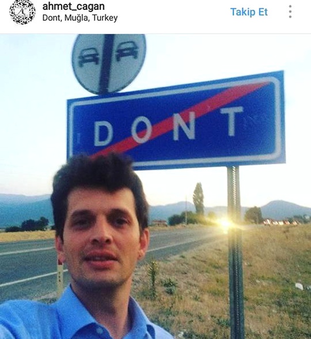 Dont Mahallesi Tabelasıyla Fenomen Oldu! Gören Durup Fotoğraf Çekiniyor