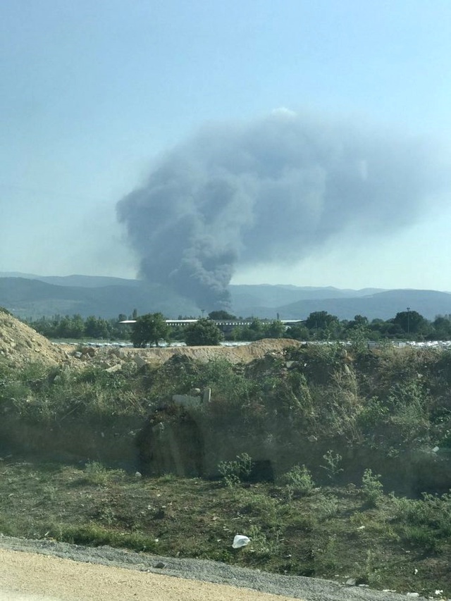 Bursa'da Boya Fabrikasında Yangın