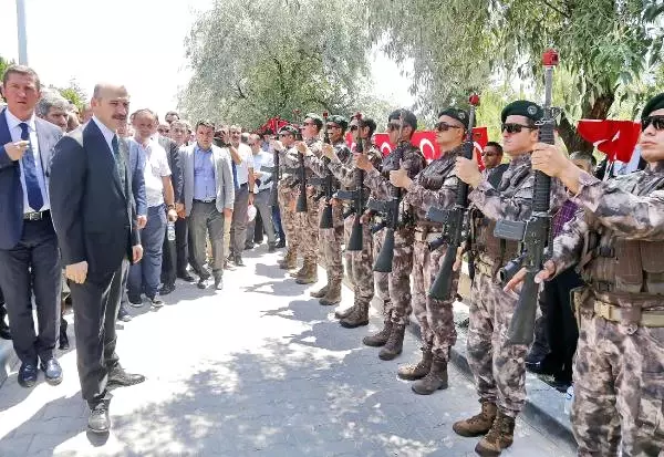 Bakan Soylu'nun Ziyareti Sırasında Silahların Ucuna Takılan Adaptörün Sırrı Açıklandı