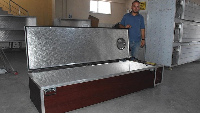 11 Yıl Önce Atölye Kurdu Şimdi İse 10 Ülkeye Klimalı Tabut Satıyor