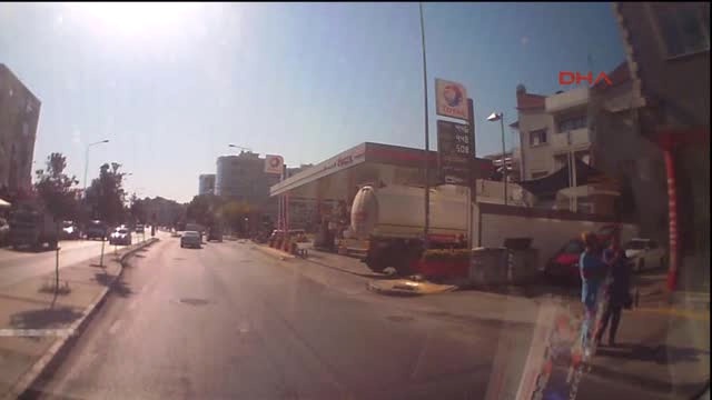 Acil Hastası Bulunan Ambulans Şoförüne Yol Vermedi! İşte O Görüntüler