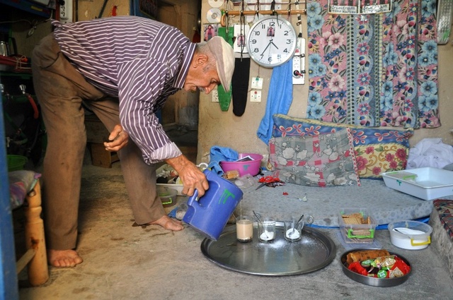 50 Yıllık Eşi Tarafından Terk Edilen Batmanlı, 12 Yıldır Karısının Yolunu Gözlüyor