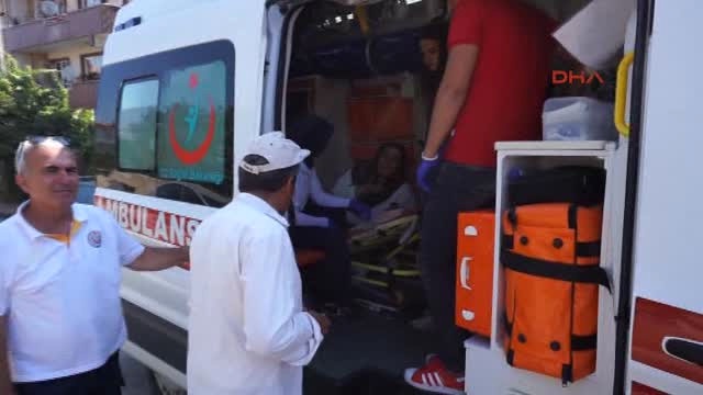 Elektrik Kontağından Yangın Çıktı! Evini Yanarken Gören Kadın Fenalık Geçirdi