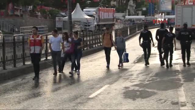 Kısıklı'daki Demokrasi Nöbeti Sabah da Devam Etti
