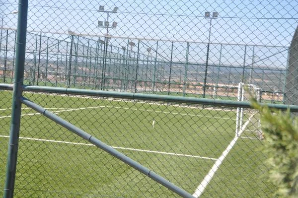 Soma'da 6.2 Milyon TL'ye Mal Olan Futbol Okulu, Kaderine Terk Edildi