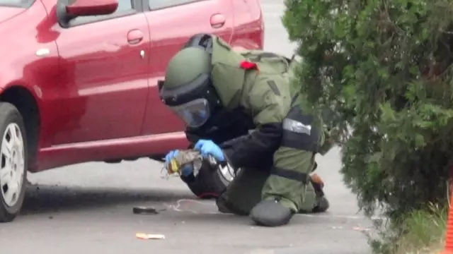 Boşanmak Üzere Olduğu Eşinin Aracının Altına Sahte Bomba Düzeneği Koydu