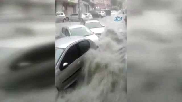 Yağış Sonrası Sele Kapılan Vatandaşların Sürüklenme Görüntüleri Ortaya Çıktı