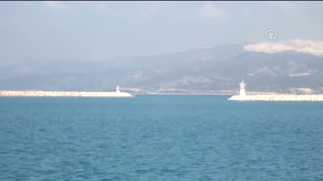 Gemiden Atılan 8 Bidonun İçerisinden Uyuşturucu Madde Çıktı