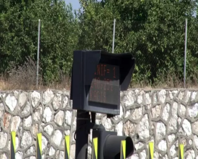 Otoyolda Kaçak Geçiş Cezası Yiyen Vatandaşlar İsyan Etti