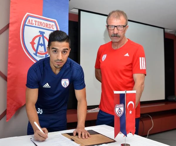 Altınordu, Eskişehirspor'dan Transfer Ettiği Futbolcuyu, Rica Sonrasında Geri Gönderdi