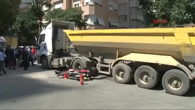 Hafriyat Kamyonunun Altında Kalan Motosiklet Sürücüsü Hayatını Kaybetti