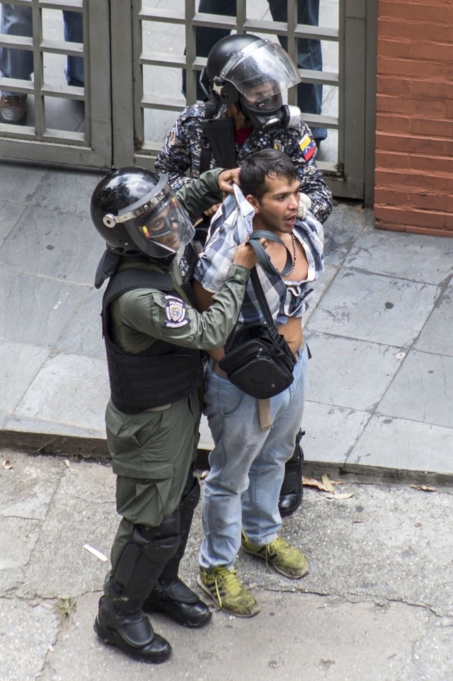 Ülkenin Yüzde 85'i Ayaklandı! Venezuela Yanıyor, Başkan Maduro Görmüyor