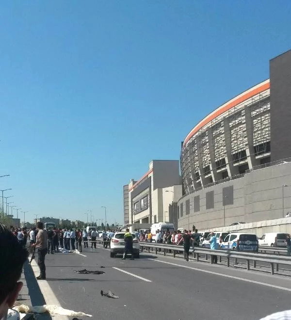 Bayrampaşa'da Yunus Ekipleri Bariyerlere Çarptı: 2 Polis Şehit Oldu