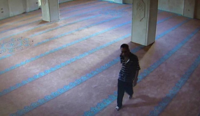 Aynı Camiyi 5 Gün Arayla 2 Kez Soyan Hırsıza Müezzinden İş Vaadi