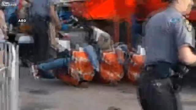 Lunapark'ta Ateştopu Oyuncağı Arızalanarak Demirlere Çarptı: 1 Ölü, 7 Yaralı