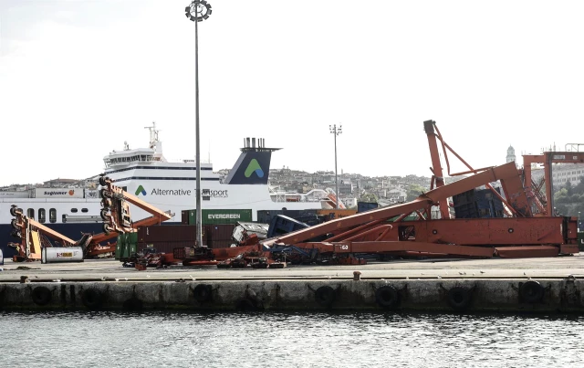 Haydarpaşa Limanı'ndaki Zarar Gün Işıdığında Ortaya Çıktı