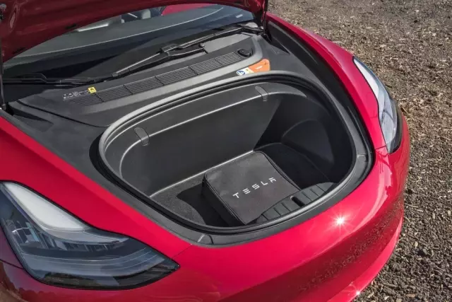 İlk Tesla Model 3'ler Teslim Edildi!