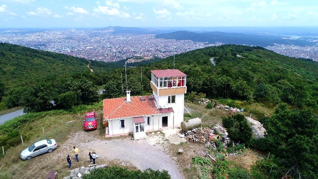 Gözetleme Kulesinde Çalışan Ayda Teyze Aydos Ormanları'na Gözü Gibi Bakıyor