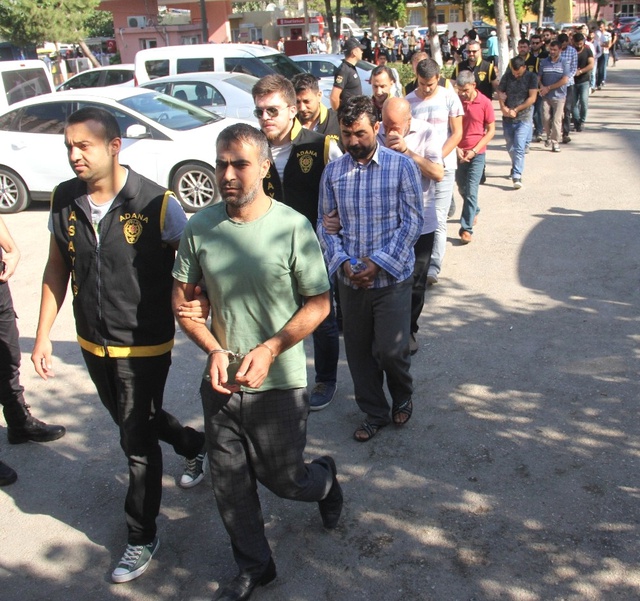 Tek Operasyonla 5 Sahte Polis Çetesi Çökertildi! Birbirlerini Bile Dolandırmışlar