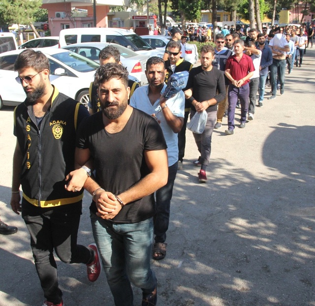 Tek Operasyonla 5 Sahte Polis Çetesi Çökertildi! Birbirlerini Bile Dolandırmışlar