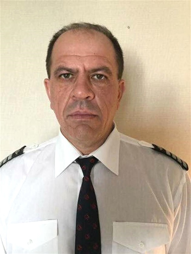 Şiddetli Doluda Hasar Gören Uçağı İstanbul'a İndiren Pilota, Rusya Talip Oldu