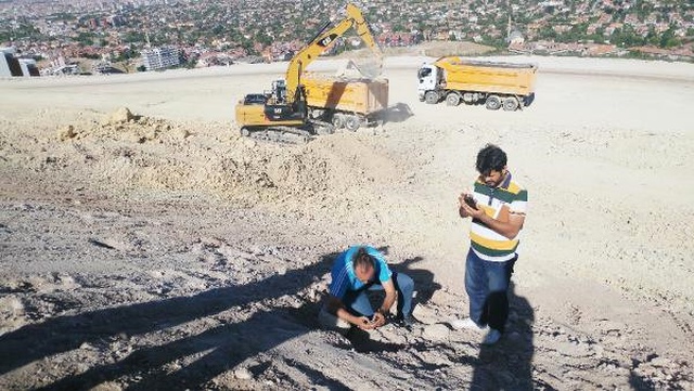 Yol Yapım Çalışmasında Roma Dönemine Ait 2000 Yıllık Mezar Bulundu